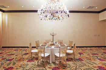 Hotel Express Legacy Park Area, An Ihg 2*